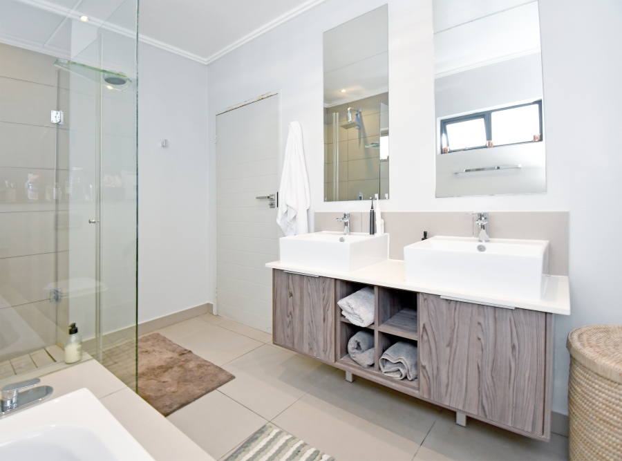 2 Bedroom Property for Sale in Morningside Gauteng