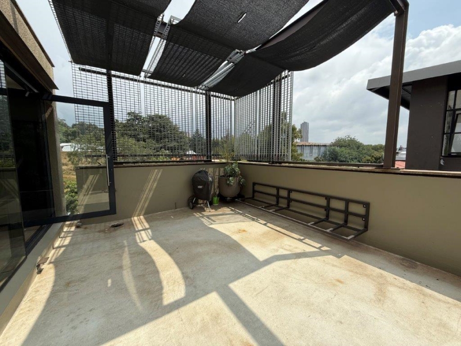 1 Bedroom Property for Sale in Milpark Gauteng