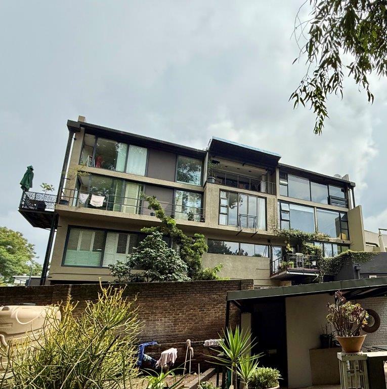 1 Bedroom Property for Sale in Milpark Gauteng