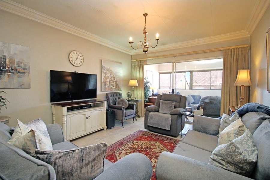 2 Bedroom Property for Sale in Hyde Park Gauteng