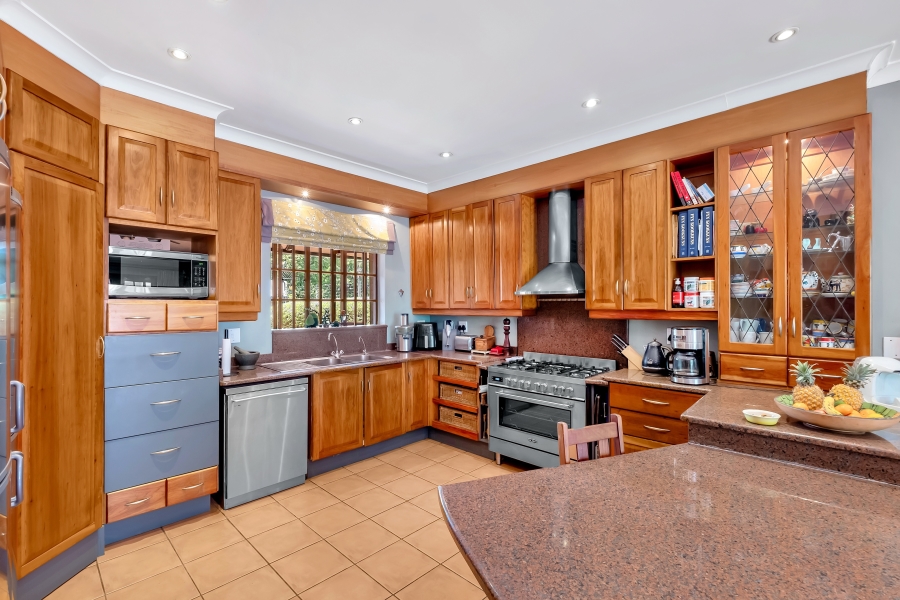 4 Bedroom Property for Sale in Linden Gauteng