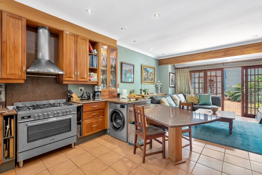 4 Bedroom Property for Sale in Linden Gauteng