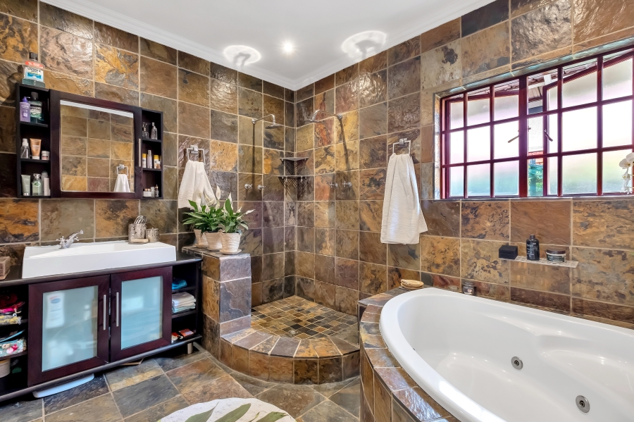 4 Bedroom Property for Sale in Linden Gauteng