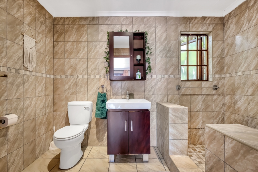 4 Bedroom Property for Sale in Linden Gauteng