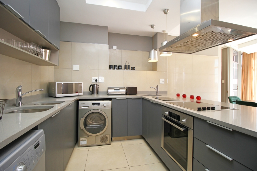 To Let 2 Bedroom Property for Rent in Sandown Gauteng