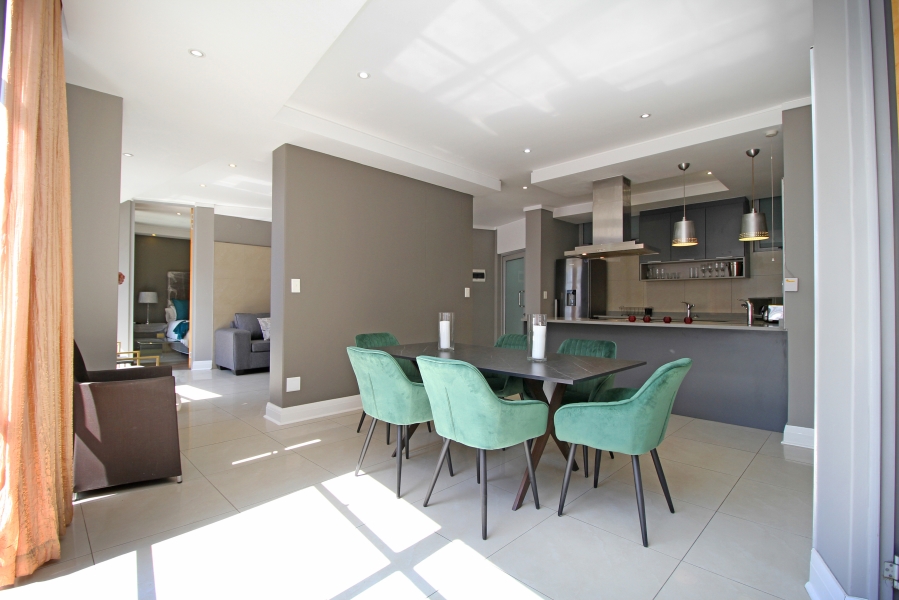 To Let 2 Bedroom Property for Rent in Sandown Gauteng