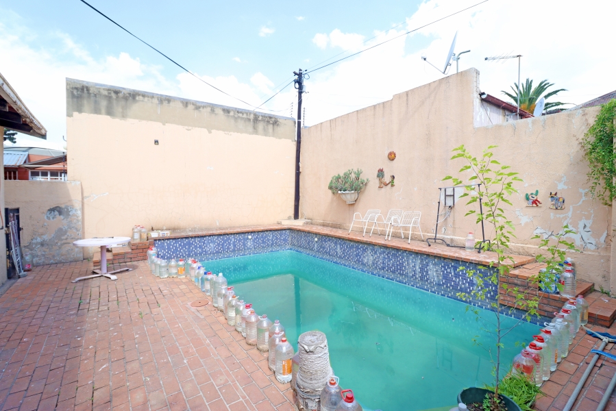 4 Bedroom Property for Sale in Orange Grove Gauteng