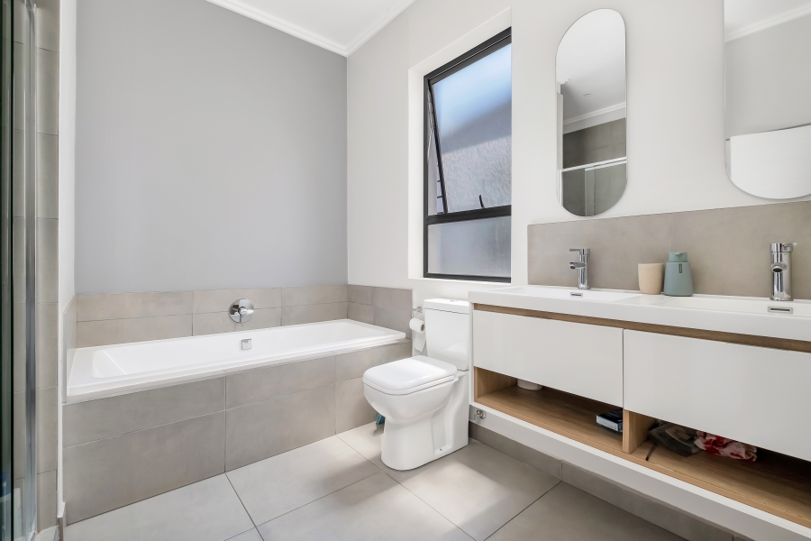 3 Bedroom Property for Sale in Sandown Gauteng