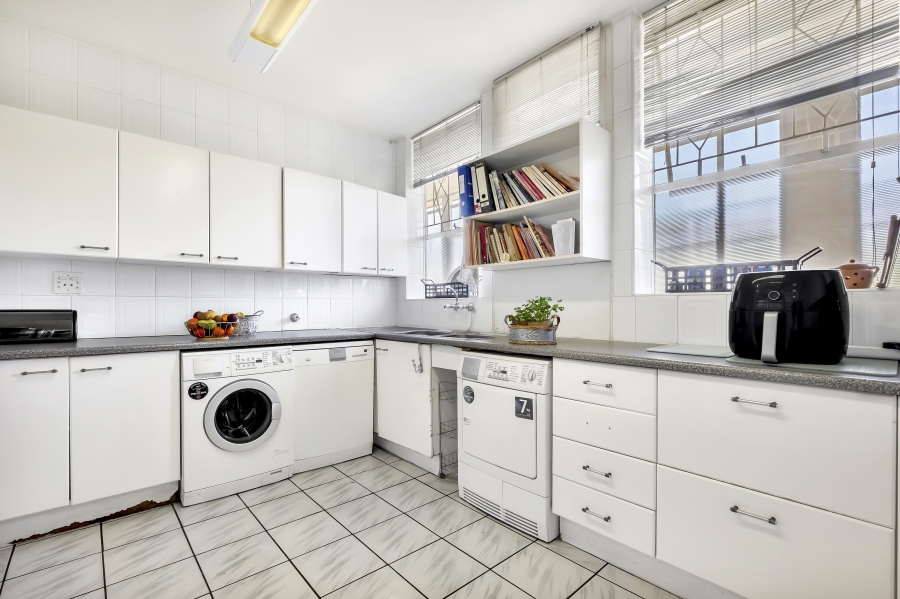 3 Bedroom Property for Sale in Illovo Gauteng