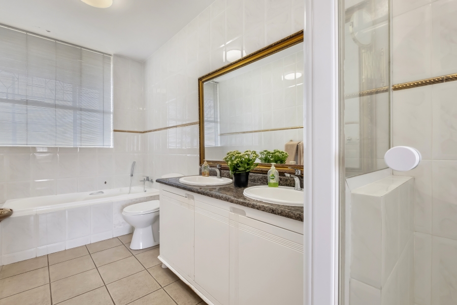 3 Bedroom Property for Sale in Illovo Gauteng