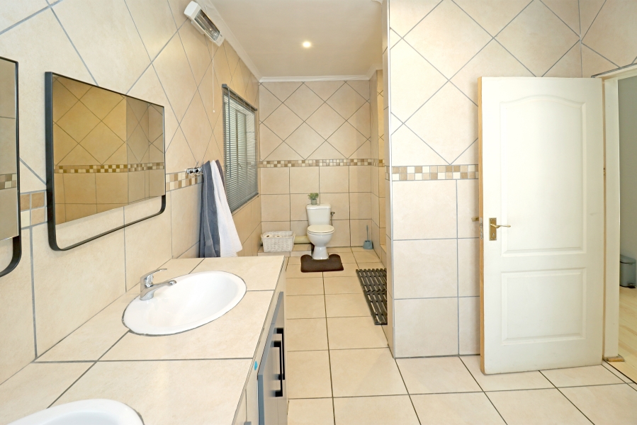 4 Bedroom Property for Sale in Rembrandt Park Gauteng