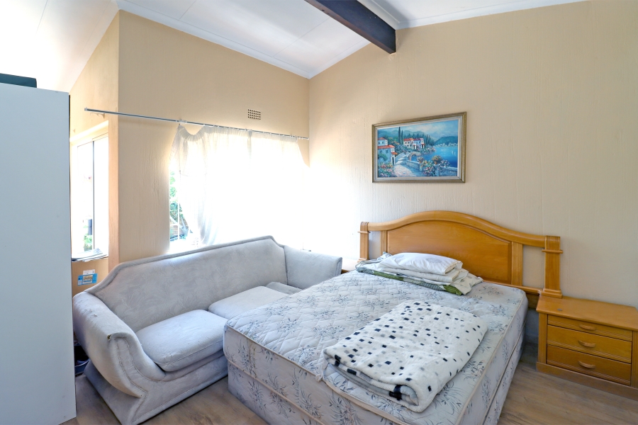 1 Bedroom Property for Sale in Corlett Gardens Gauteng