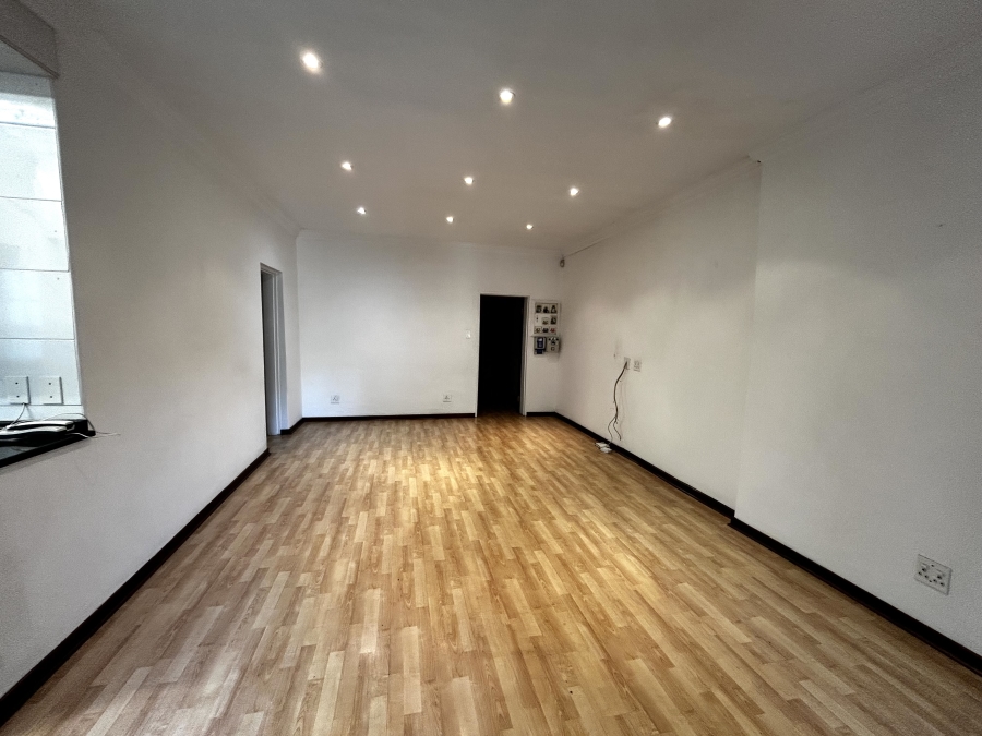 To Let 2 Bedroom Property for Rent in The Gardens Gauteng