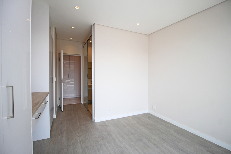 3 Bedroom Property for Sale in Glenadrienne Gauteng