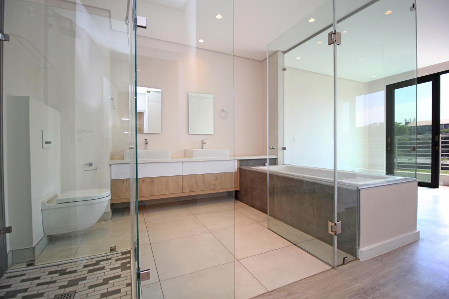 3 Bedroom Property for Sale in Glenadrienne Gauteng