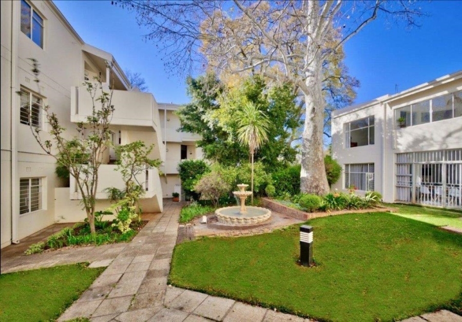 To Let 1 Bedroom Property for Rent in Illovo Gauteng