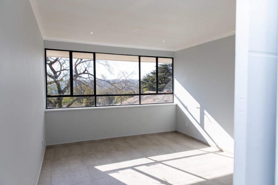 2 Bedroom Property for Sale in Atholl Gauteng