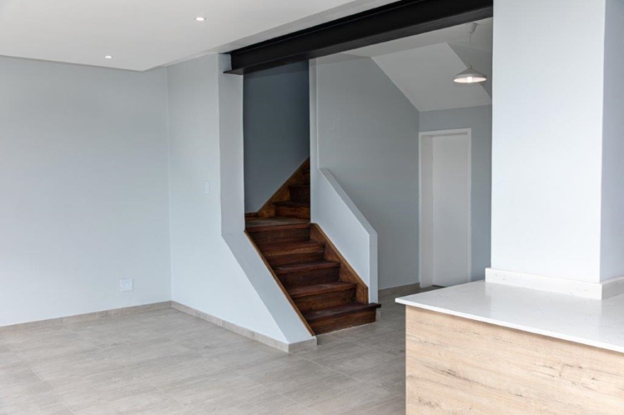 2 Bedroom Property for Sale in Atholl Gauteng