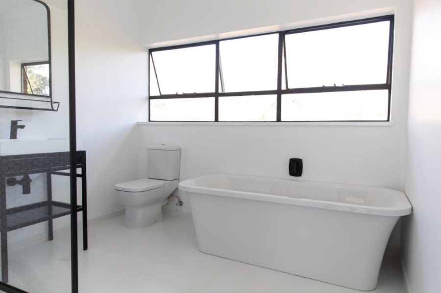 2 Bedroom Property for Sale in Atholl Gauteng