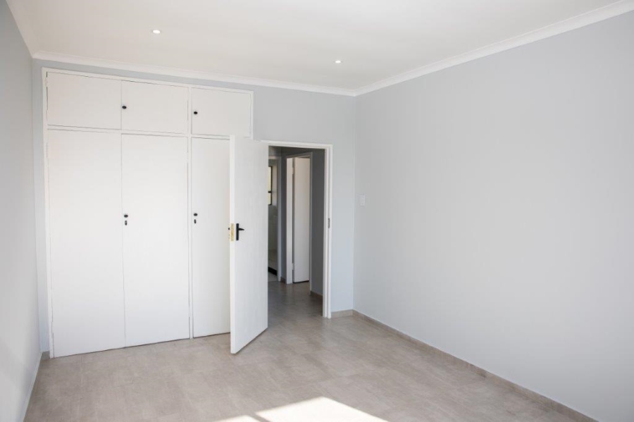 2 Bedroom Property for Sale in Atholl Gauteng