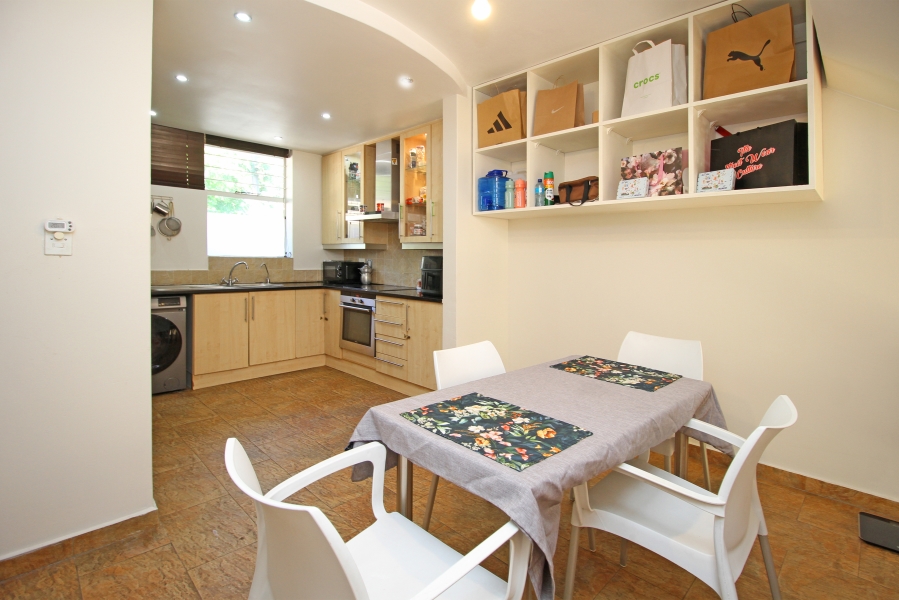 2 Bedroom Property for Sale in Norwood Gauteng