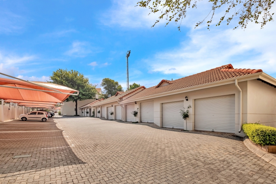 2 Bedroom Property for Sale in Birdhaven Gauteng