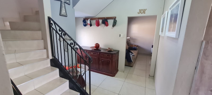 3 Bedroom Property for Sale in Orange Grove Gauteng