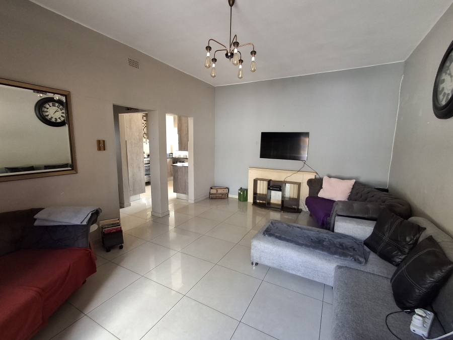 3 Bedroom Property for Sale in Orange Grove Gauteng