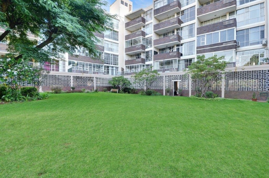 To Let 1 Bedroom Property for Rent in Killarney Gauteng