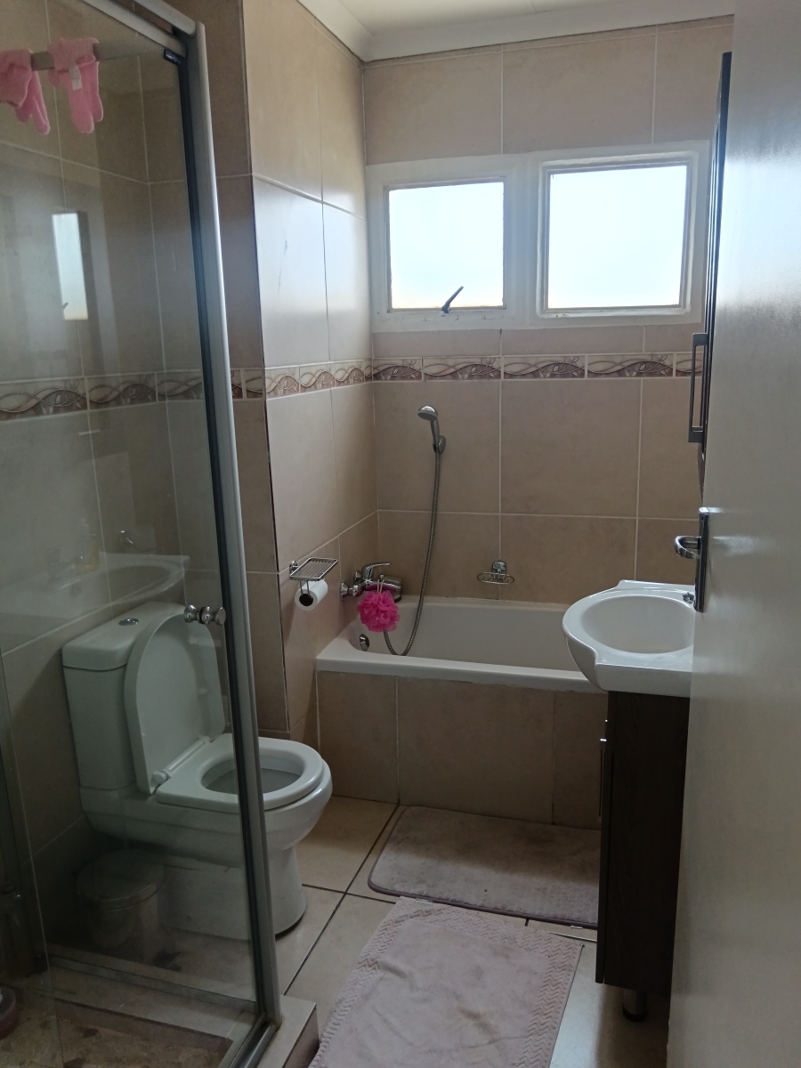 2 Bedroom Property for Sale in Morningside Gauteng