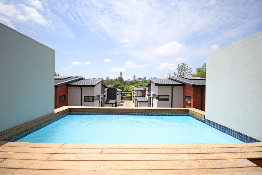 1 Bedroom Property for Sale in Hurlingham Gauteng