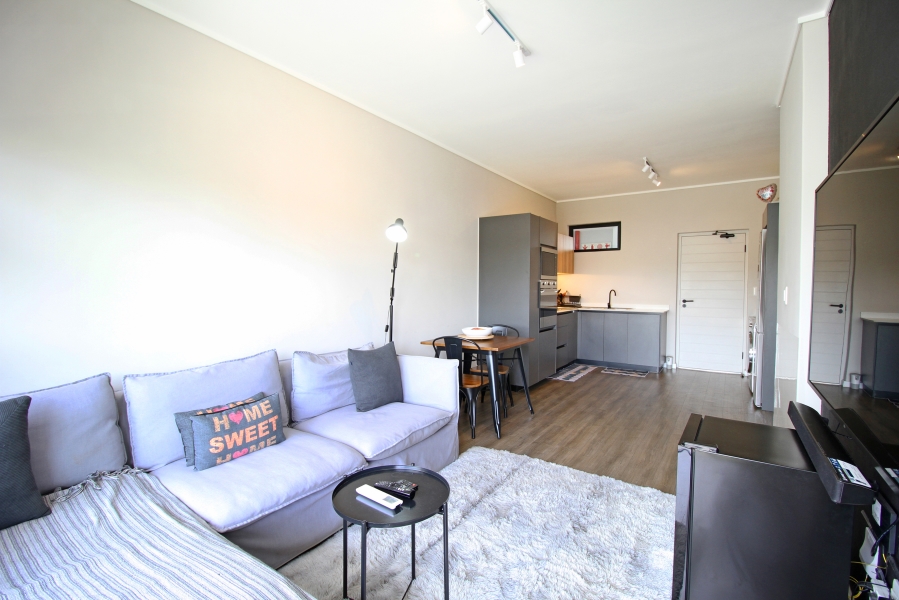 1 Bedroom Property for Sale in Hurlingham Gauteng