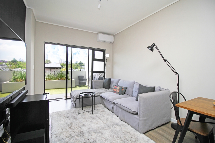 1 Bedroom Property for Sale in Hurlingham Gauteng