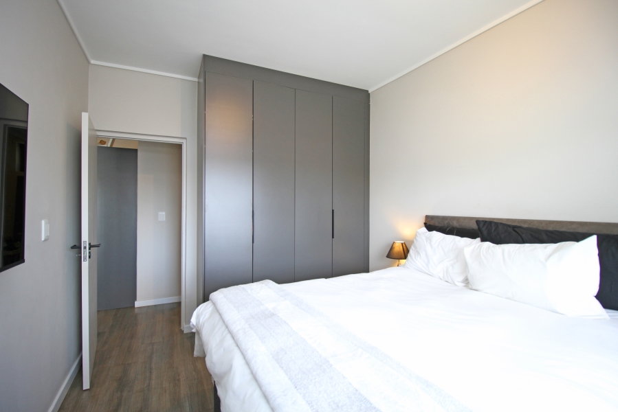 1 Bedroom Property for Sale in Hurlingham Gauteng