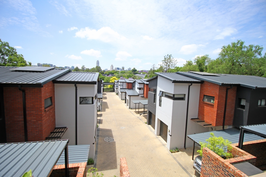 1 Bedroom Property for Sale in Hurlingham Gauteng