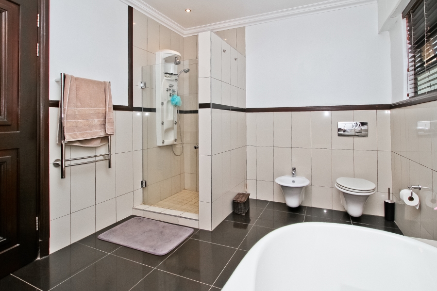 2 Bedroom Property for Sale in Morningside Gauteng