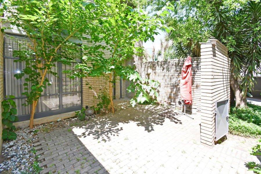 To Let 2 Bedroom Property for Rent in Norwood Gauteng