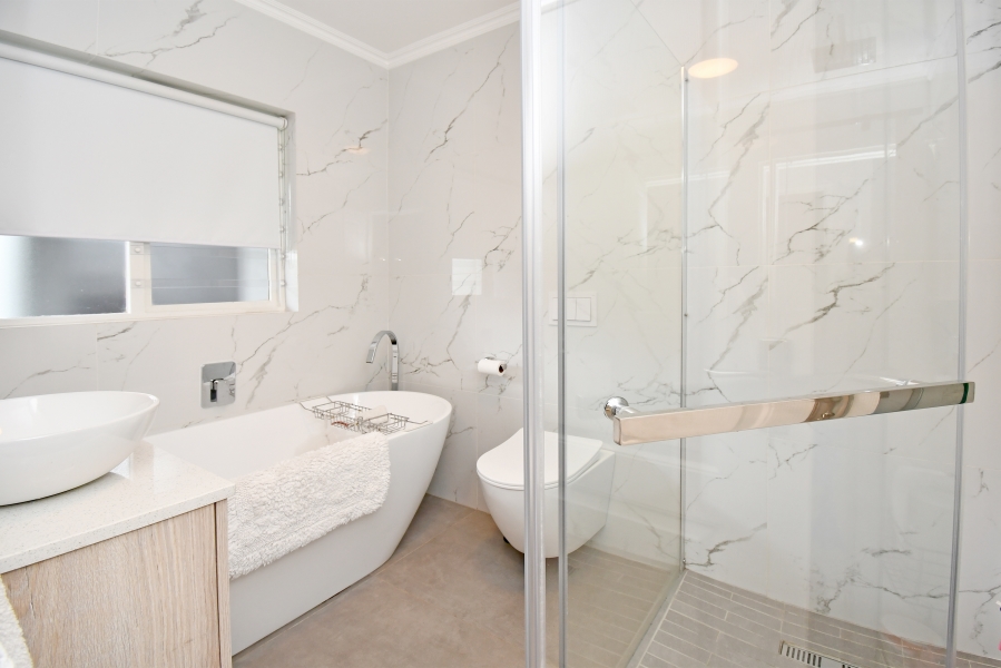 1 Bedroom Property for Sale in Morningside Gauteng