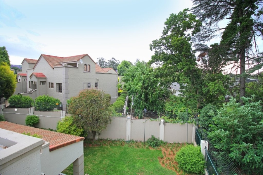 To Let 2 Bedroom Property for Rent in Melrose Gauteng