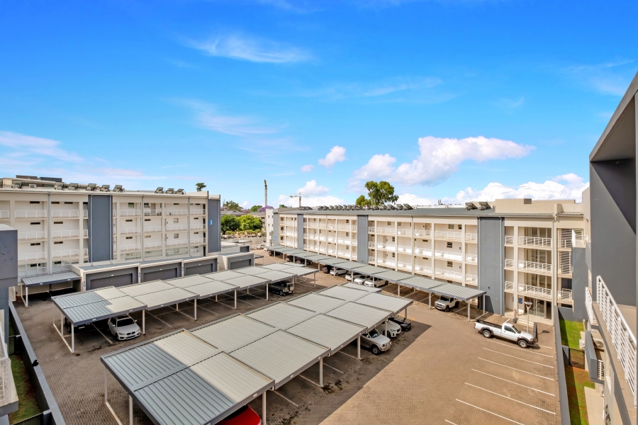 2 Bedroom Property for Sale in Atholl Gauteng