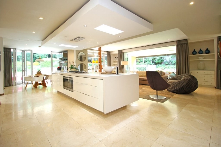 To Let 4 Bedroom Property for Rent in Melrose Gauteng