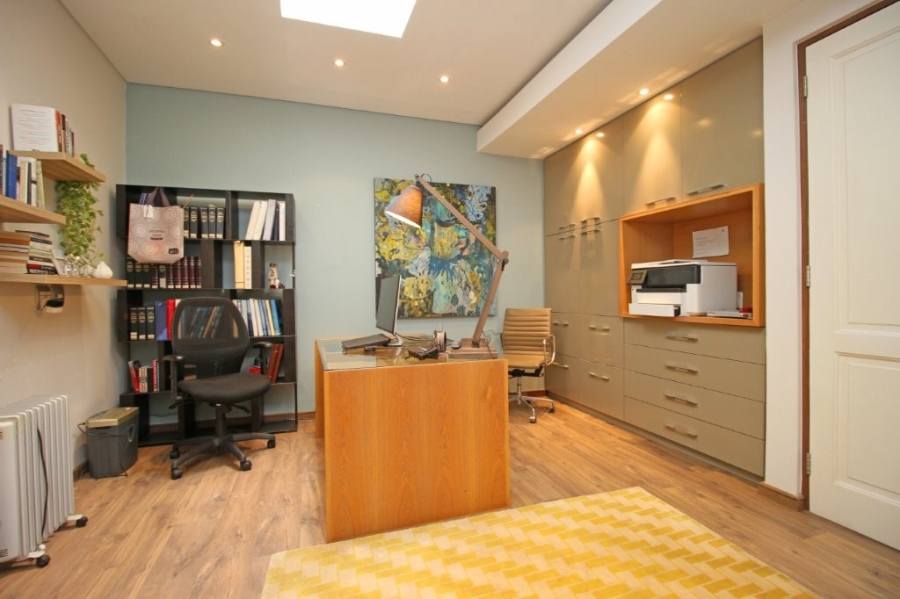 To Let 4 Bedroom Property for Rent in Melrose Gauteng