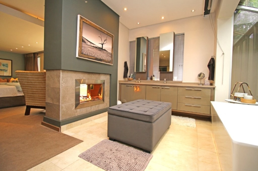 To Let 4 Bedroom Property for Rent in Melrose Gauteng