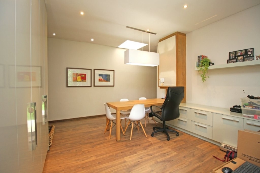 To Let 4 Bedroom Property for Rent in Melrose Gauteng