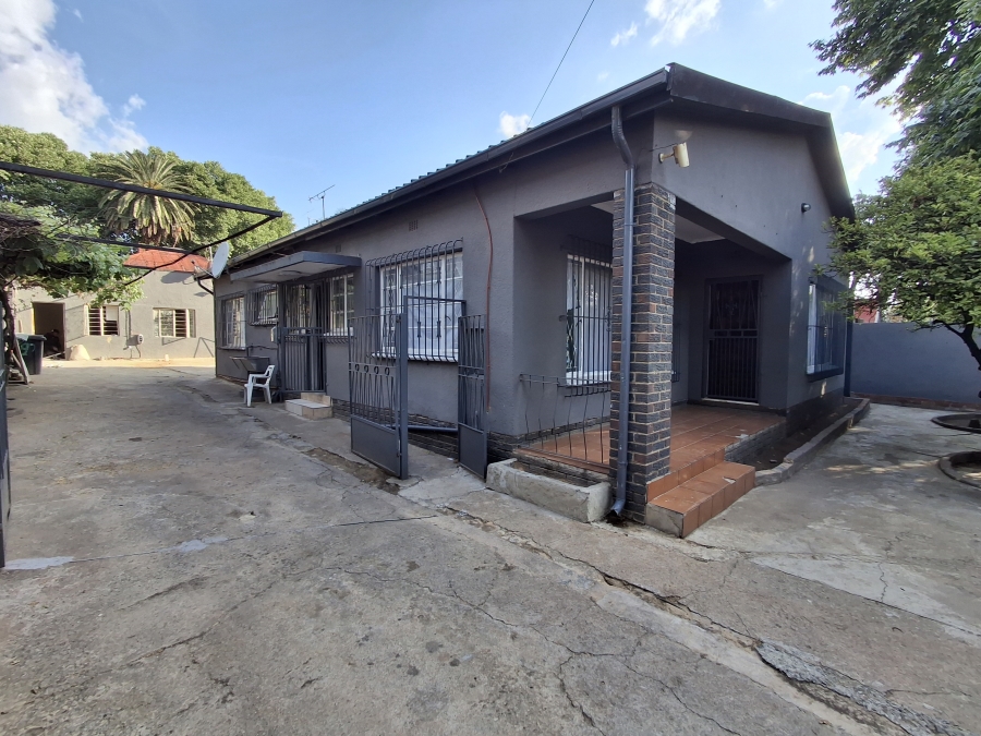 3 Bedroom Property for Sale in Bezuidenhout Valley Gauteng
