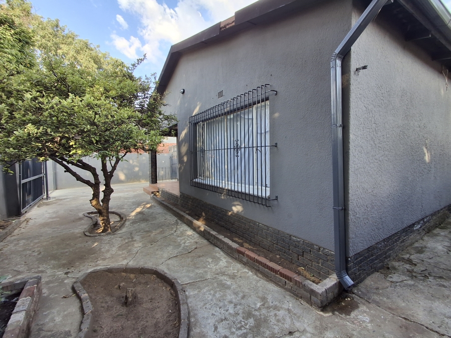 3 Bedroom Property for Sale in Bezuidenhout Valley Gauteng