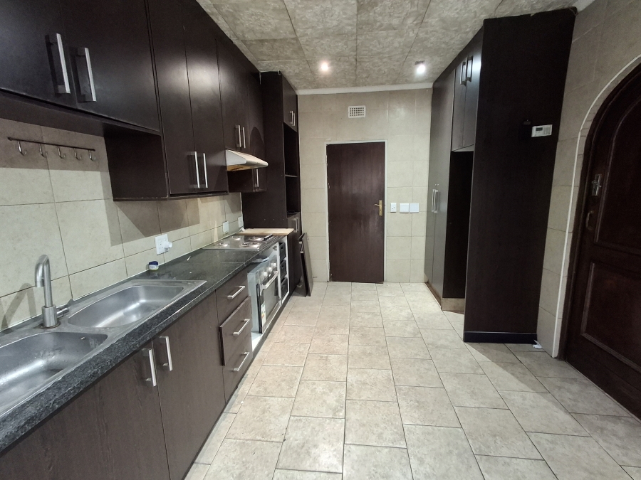 3 Bedroom Property for Sale in Bezuidenhout Valley Gauteng