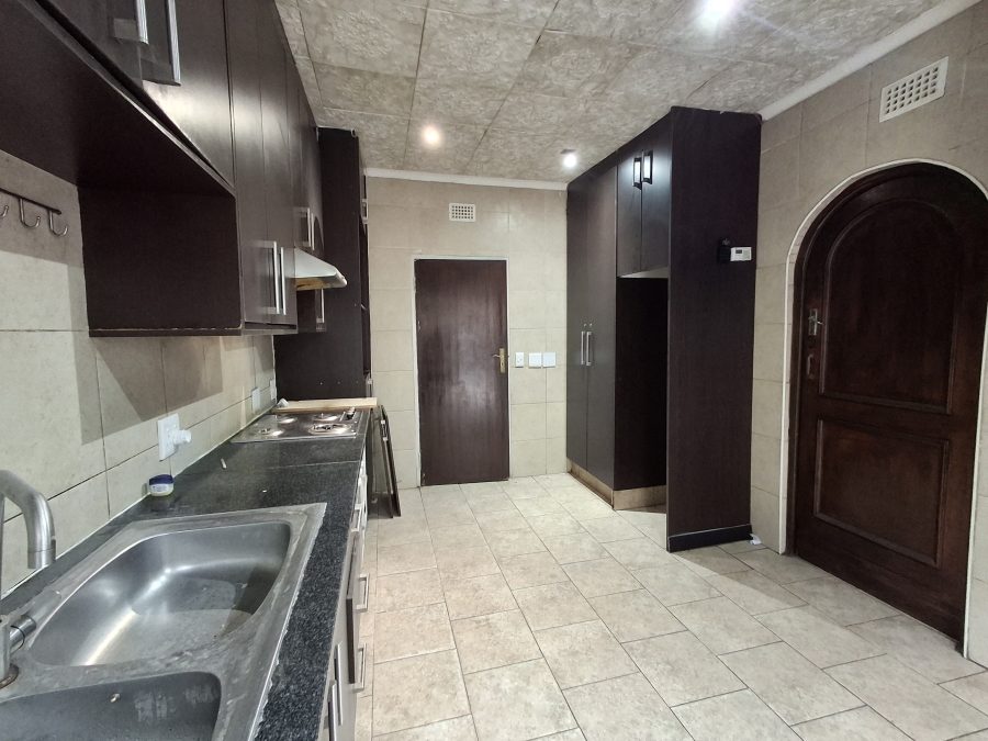 3 Bedroom Property for Sale in Bezuidenhout Valley Gauteng