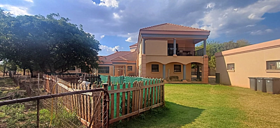 6 Bedroom Property for Sale in Olympus AH Gauteng