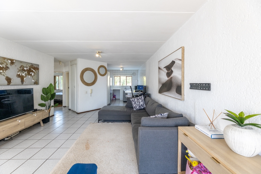 2 Bedroom Property for Sale in Magaliessig Gauteng